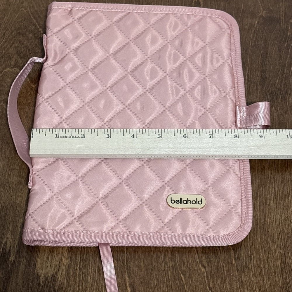 Pink Bible Cover Bellahold Model BH05 Quilted Tabs Handle Ribbon Book Mark New - Picture 10 of 11
